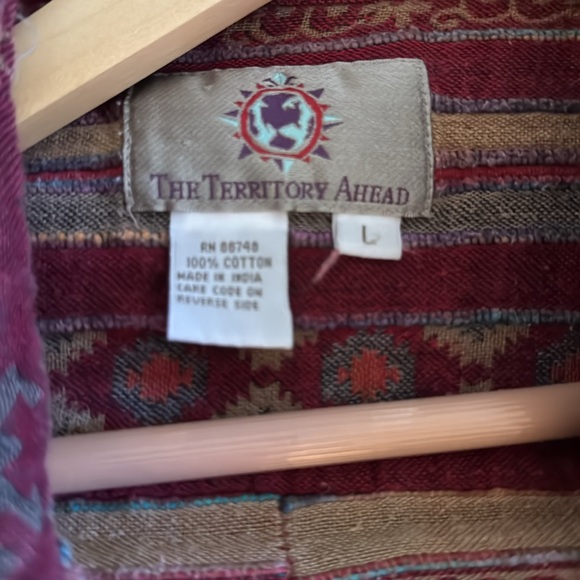 Colorful Patterned Button-Up Shirt - Picture 2 of 4